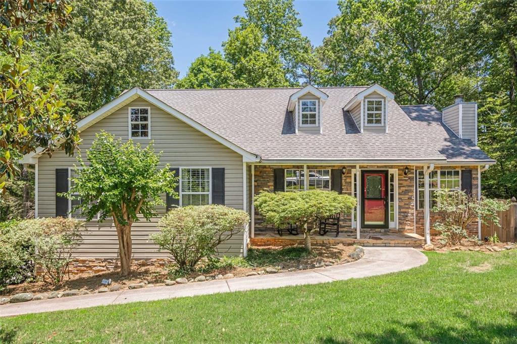 115 Oak Crest Ln., Dallas, GA 30132