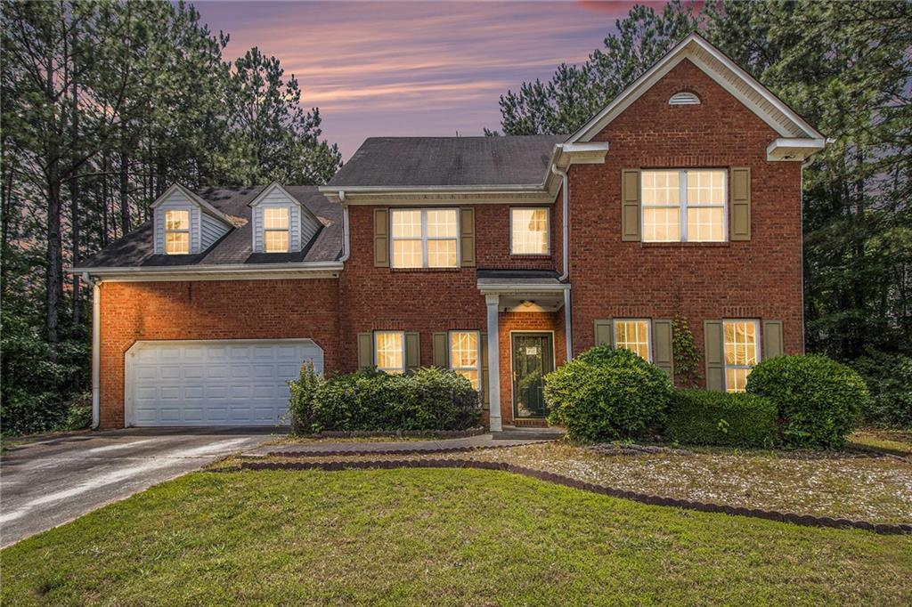 2451 Broad River Pl., Ellenwood, GA 30294