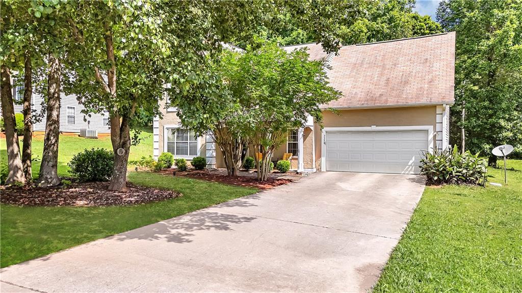 3358 North Ct., Ellenwood, GA 30294