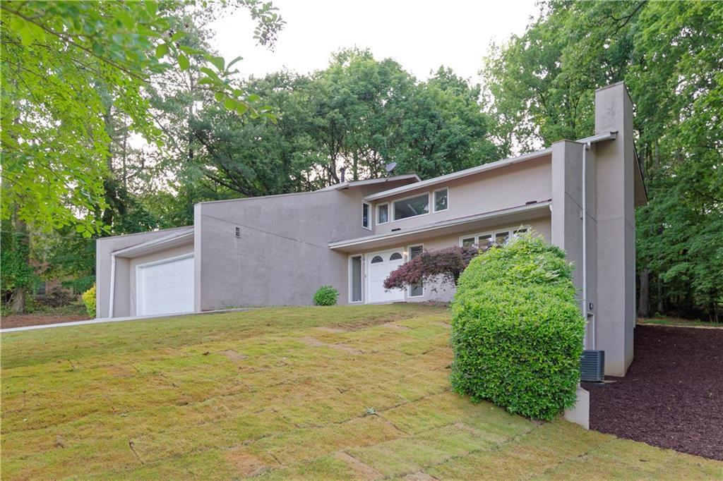6010 Spalding Dr., Atlanta, GA 30350