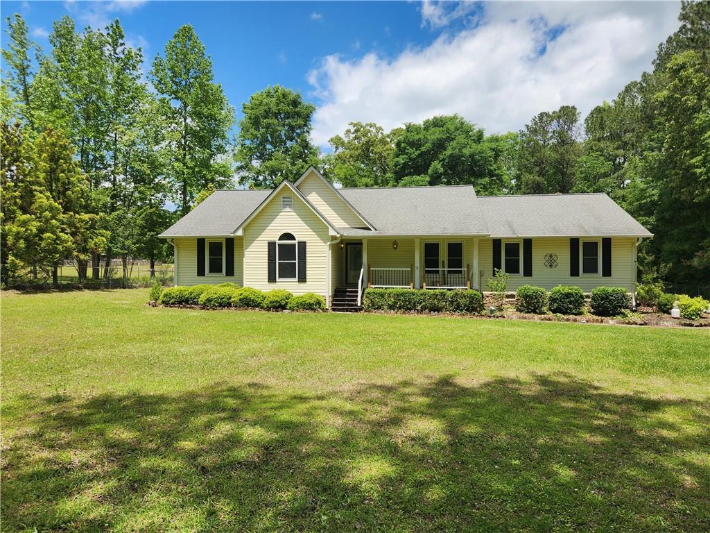 350 Lakeview Dr., Brooks, GA 30205