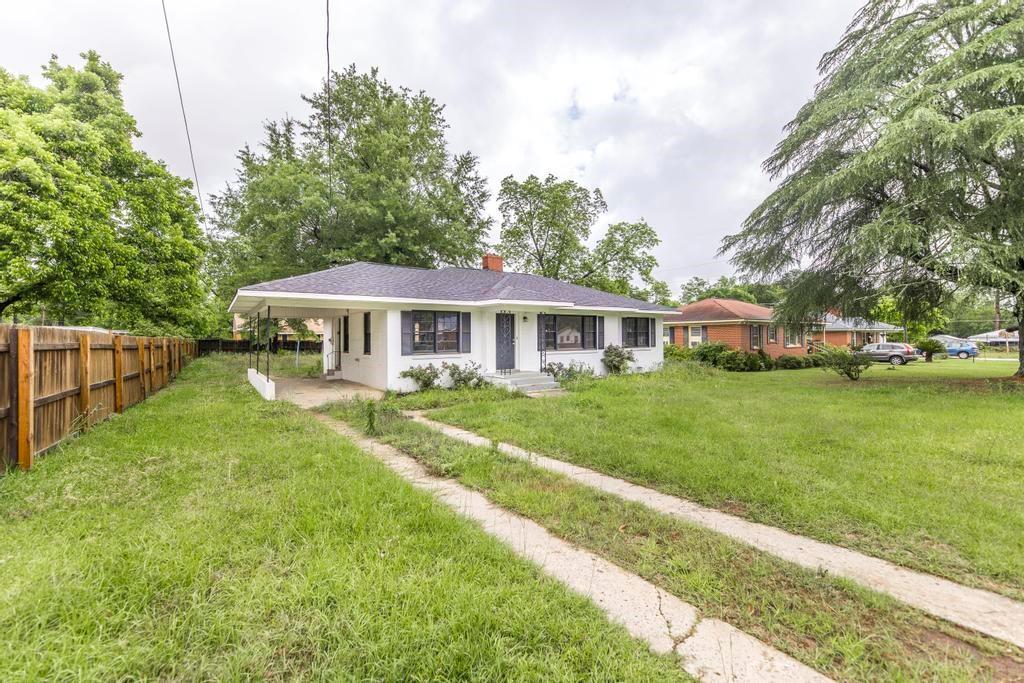304 Shirley Dr., Warner Robins, GA 31088
