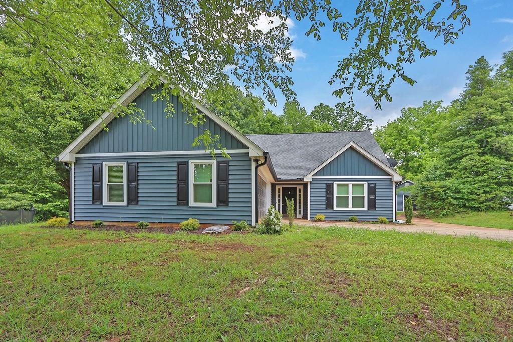 5166 Huntingford Dr., Gainesville, GA 30507