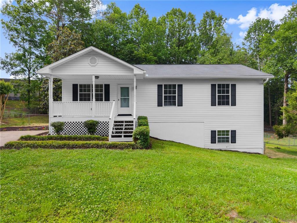 60 Weeping Willow Ln., Dawsonville, GA 30534