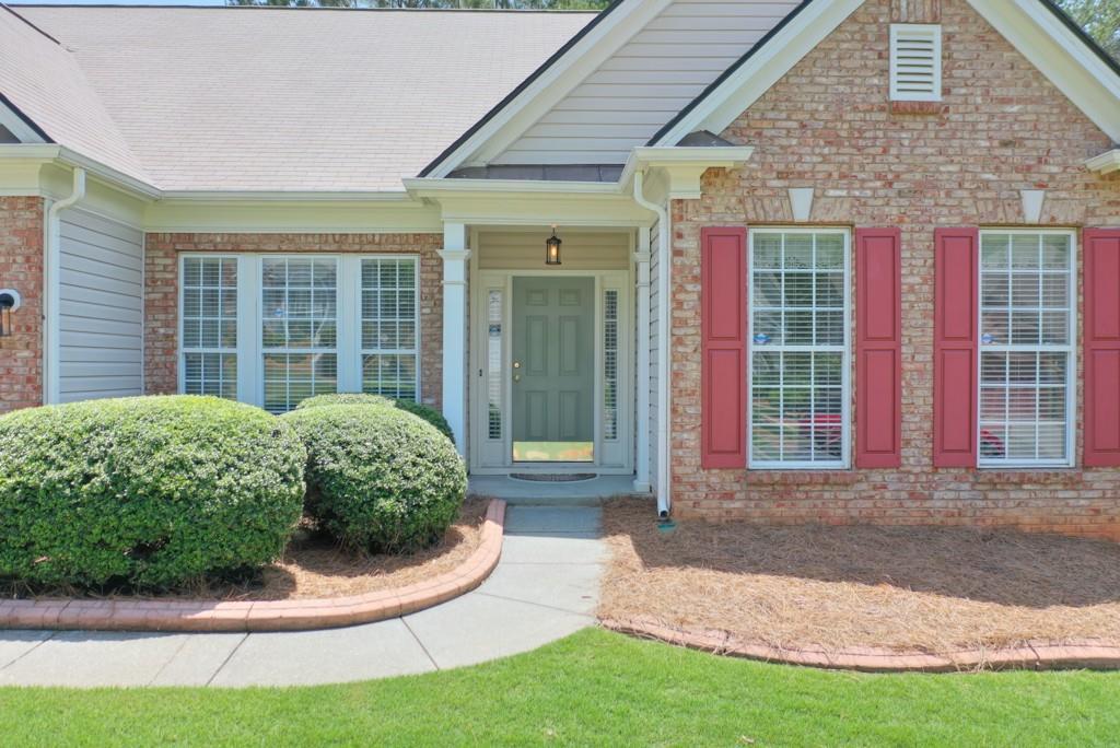 935 Santa Anita Dr., Woodstock, GA 30189