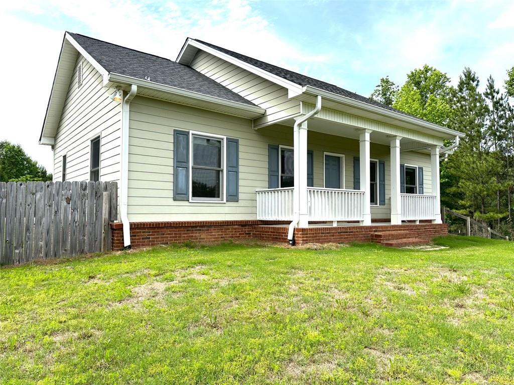 44 Powell Rd., Adairsville, GA 30103
