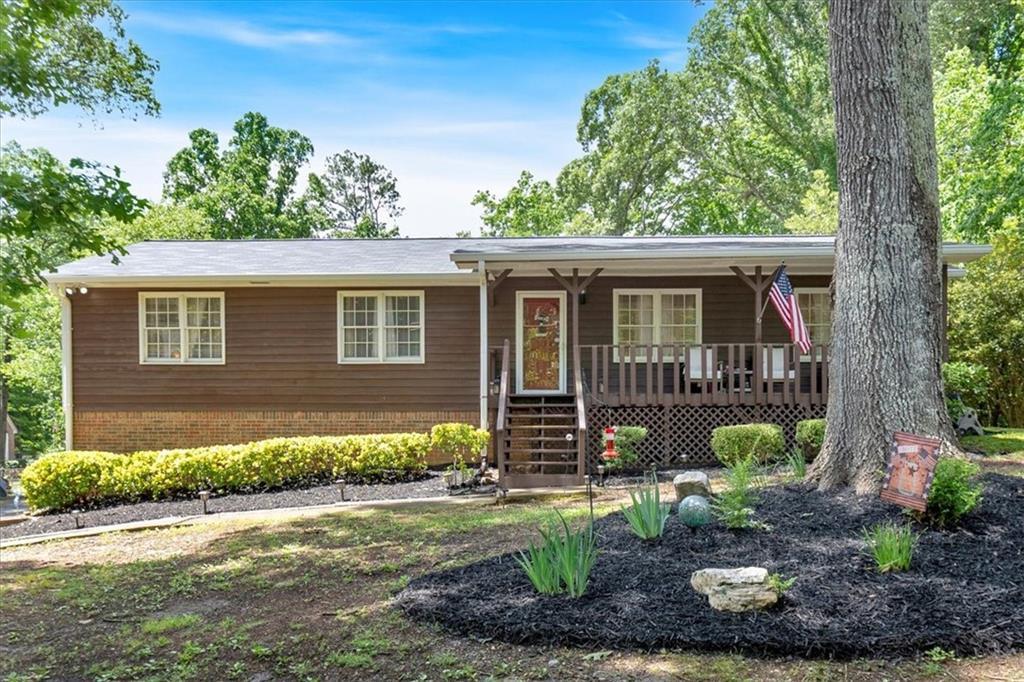 6863 Recreation Ln., Acworth, GA 30102