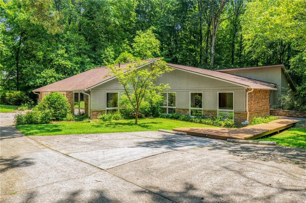 1690 Trotters Ln., Stone Mountain, GA 30087