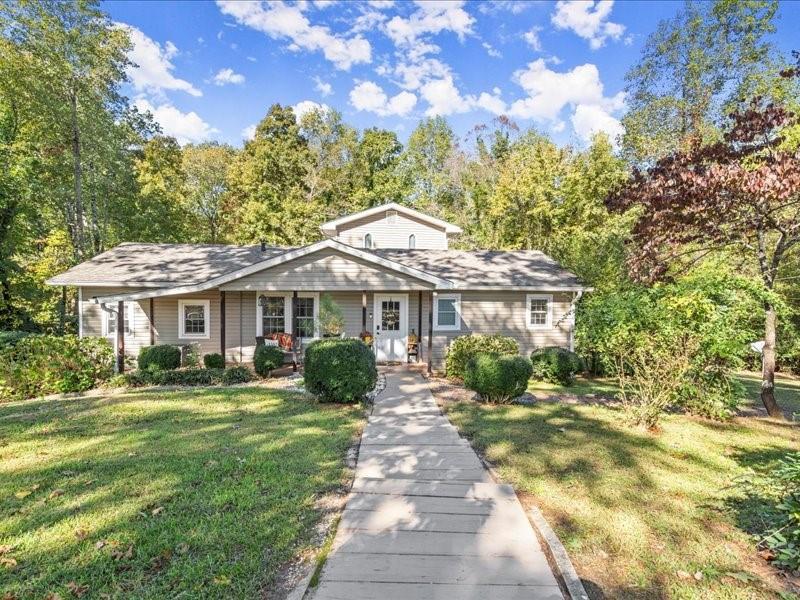 665 Mcclain Mountain Rd., Jasper, GA 30143