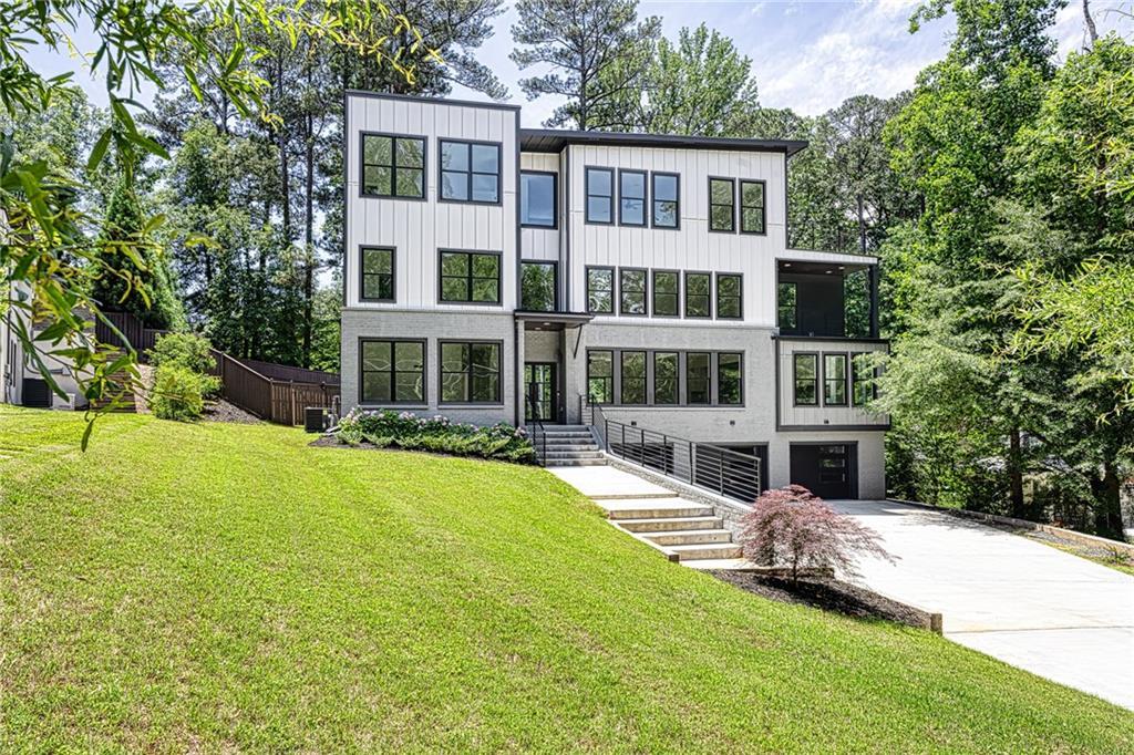2110 Fairway Cir., Brookhaven, GA 30319