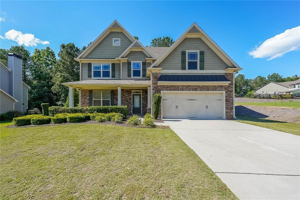 160 Red Wood Dr., Dallas, GA 30132