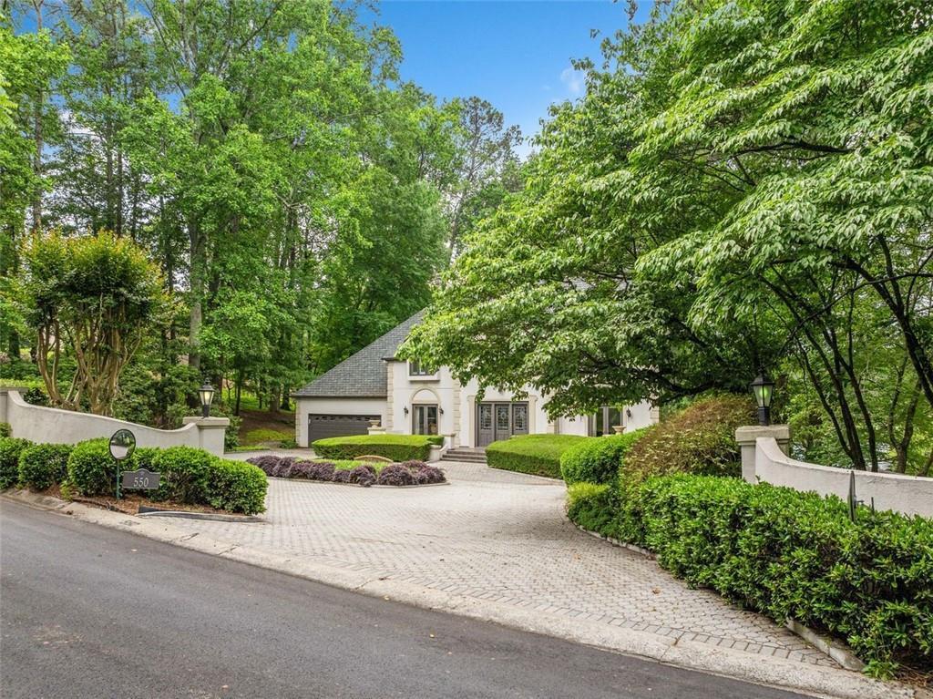 550 Atlanta Country Club Dr., Marietta, GA 30067