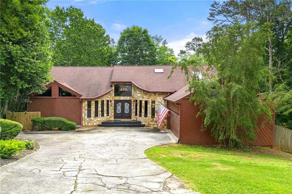 4710 Misty Lake Ct., Kennesaw, GA 30144