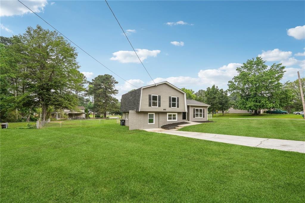 1915 North Rd., Snellville, GA 30078