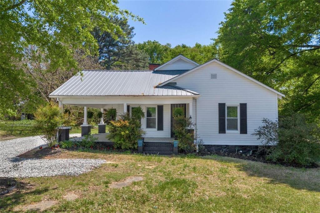 1097 Mize Rd., Toccoa, GA 30577