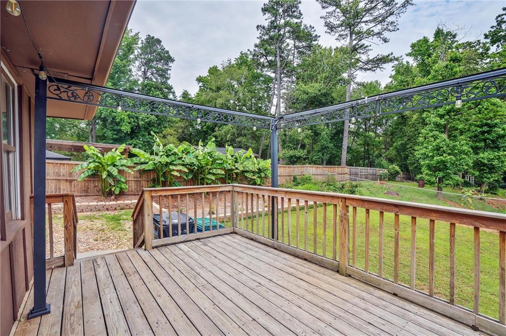 4296 Linda Ln., Lilburn, GA 30047