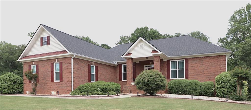 4684 Martins Crossing West Dr., Flowery Branch, GA 30542