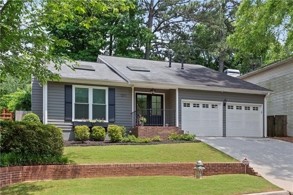 1217 Club Walk Dr., Brookhaven, GA 30319