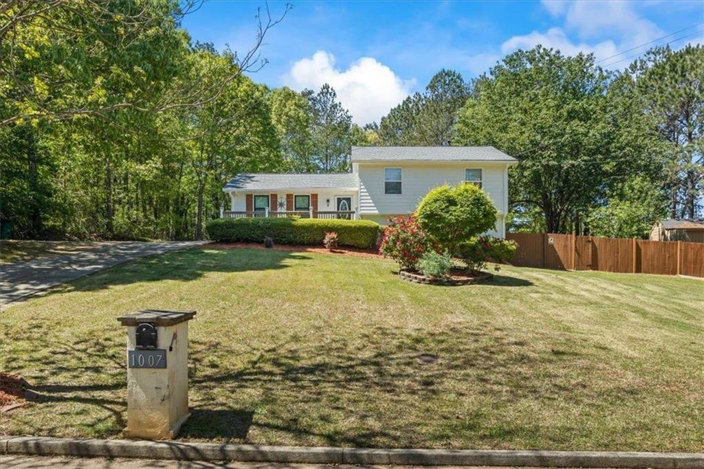 1007 Wayne Dr., Snellville, GA 30078