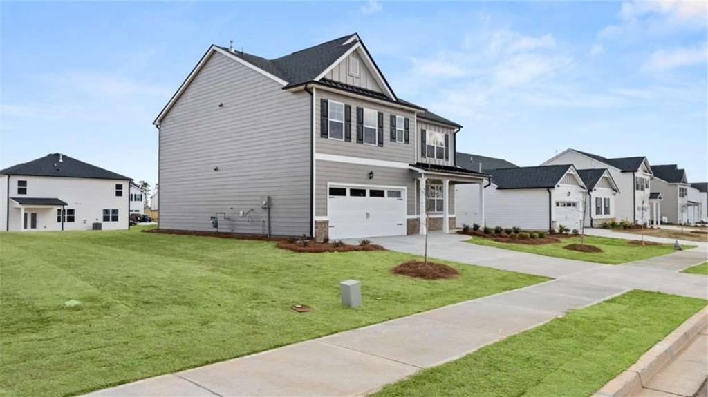15 Defilippe Dr., Statham, GA 30666