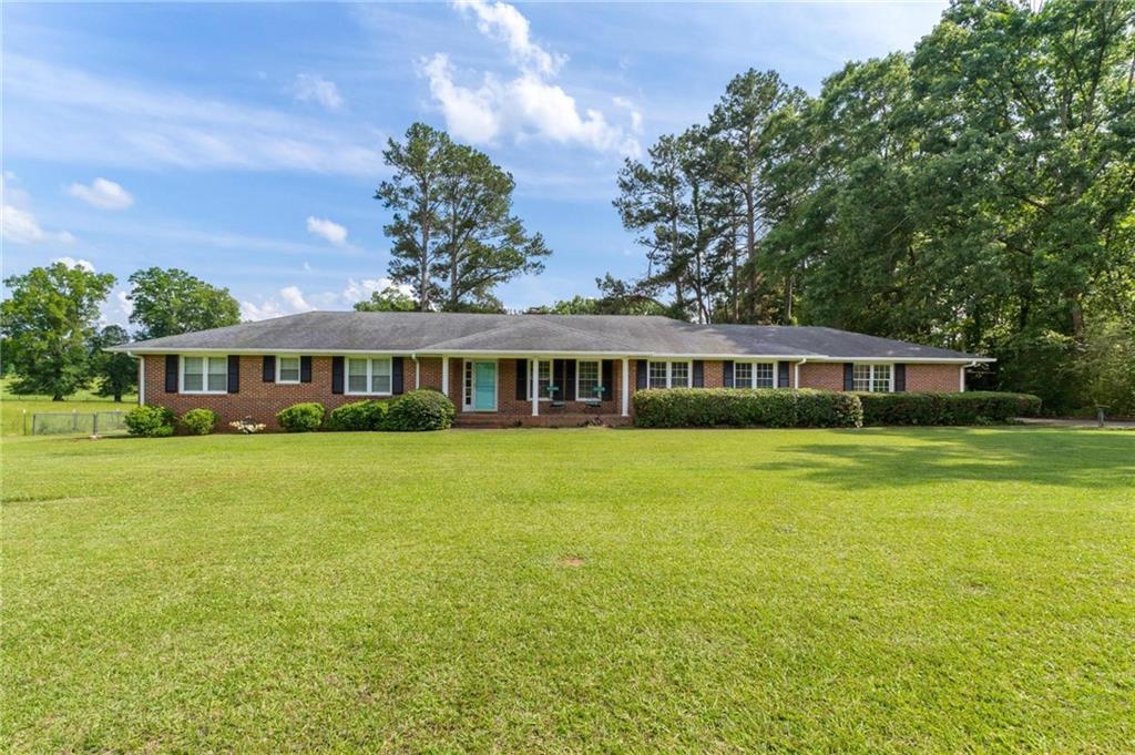 418 Bendview Rd., Griffin, GA 30223