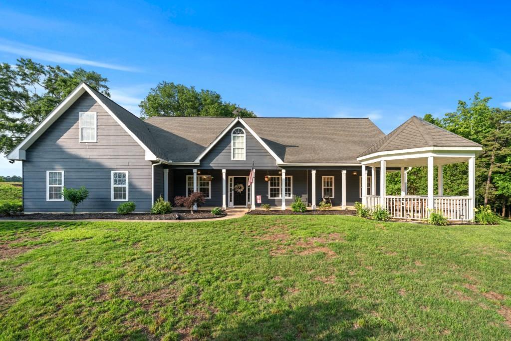 300 Olde Wick Tr., Hoschton, GA 30548