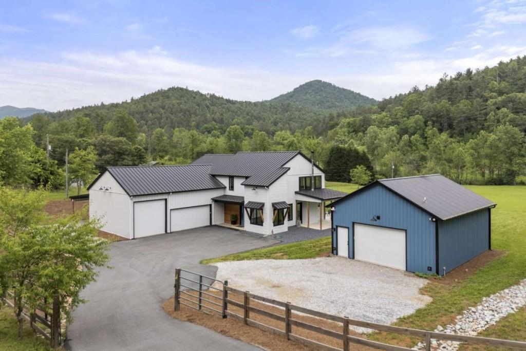 94 Tuckaluge Creek, Clayton, GA 30525
