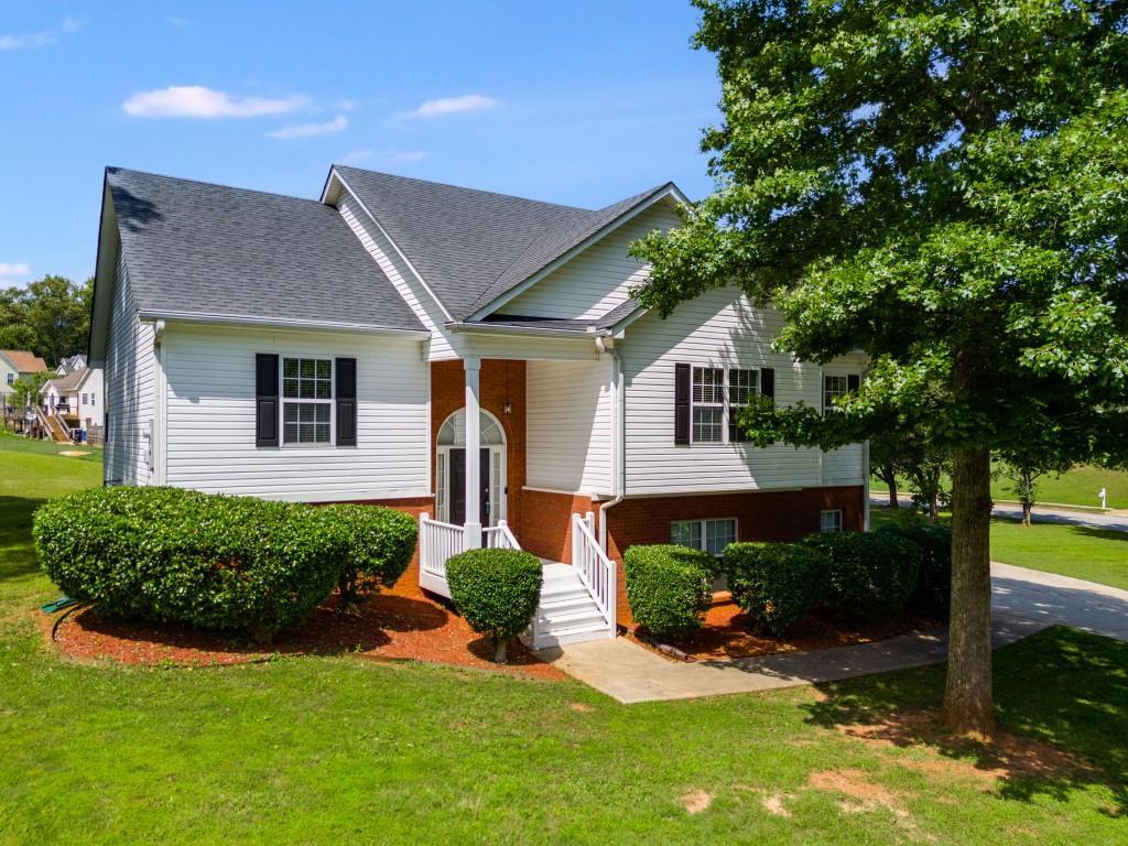 5077 Fieldview Dr., Douglasville, GA 30135