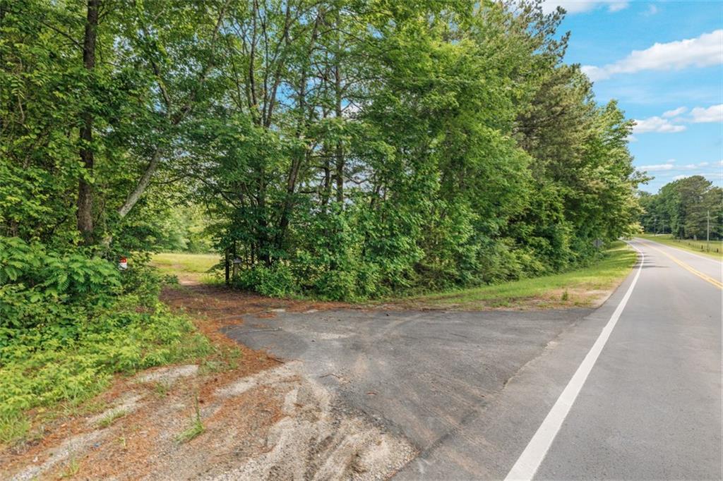 1607 Gold Mine Rd., Dallas, GA 30157