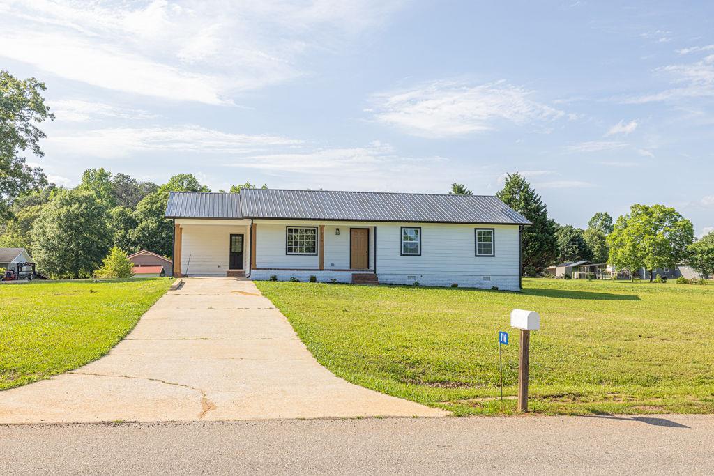 716 Phillips Drive Dr., Monroe, GA 30656