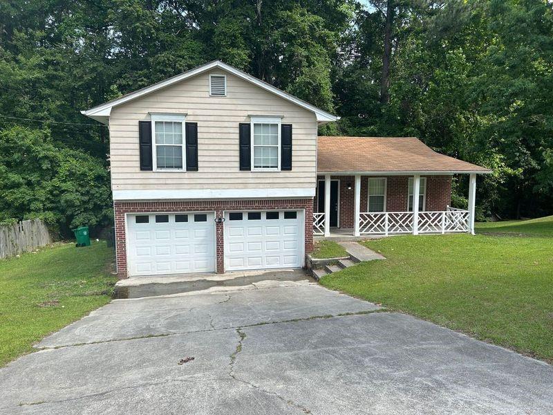 6536 Rebecca Lou Ln., Lithonia, GA 30058