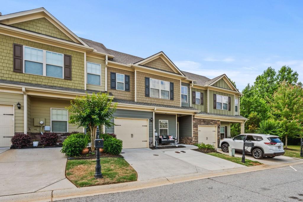 881 Ash St., Canton, GA 30114