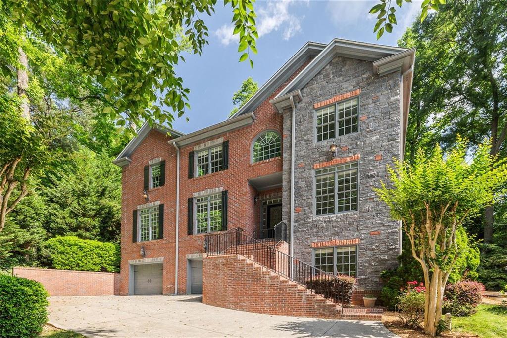 576 Cliftwood Ct., Sandy Springs, GA 30328