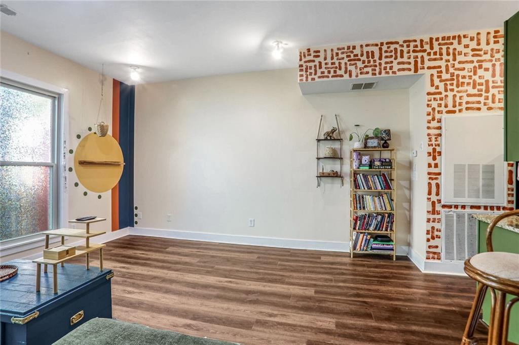 1195 Milton Ter. #2203, Atlanta, GA 30315