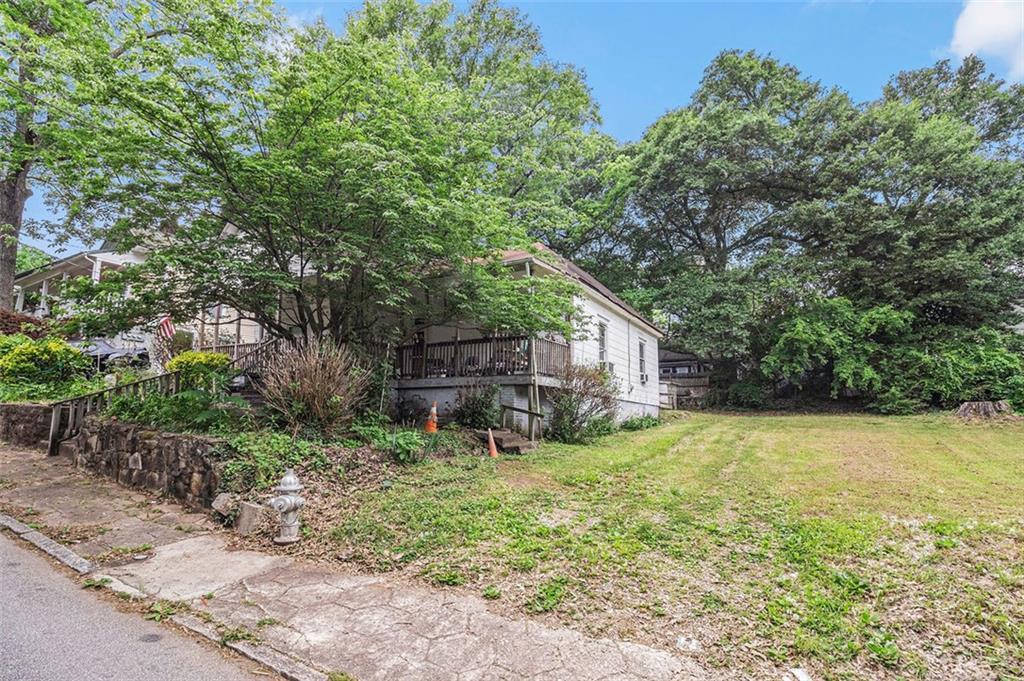 1052 Curran St., Atlanta, GA 30318