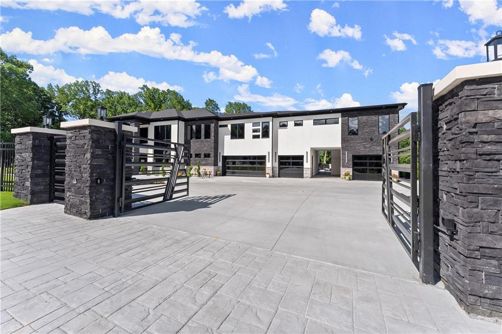 1336 Azalea Dr., Lawrenceville, GA 30043