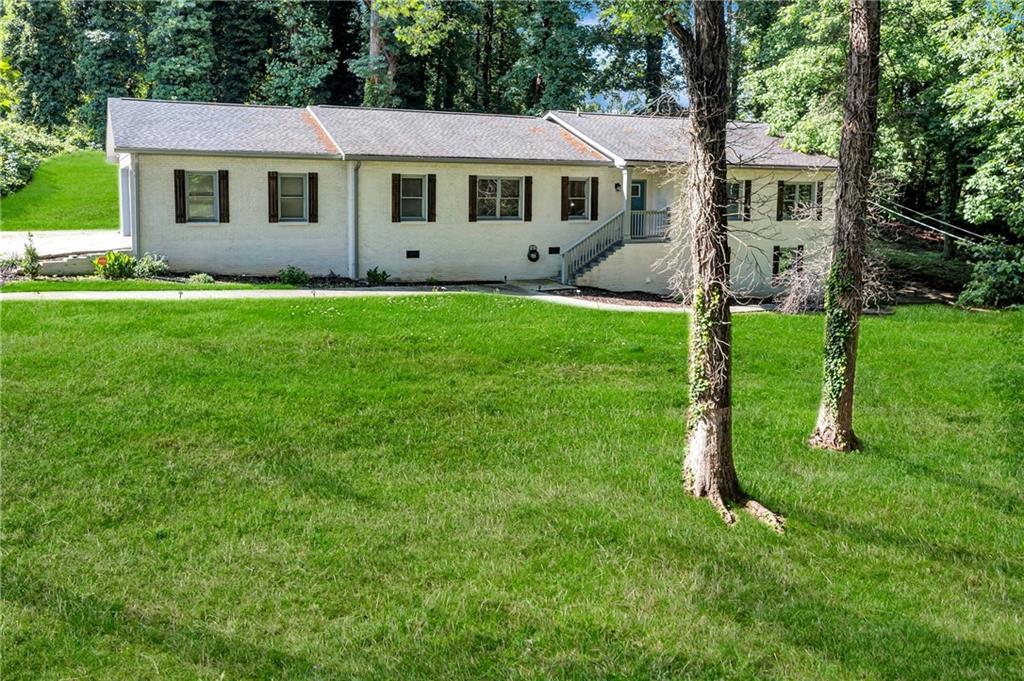 2418 Bolling Brook Dr., Atlanta, GA 30311