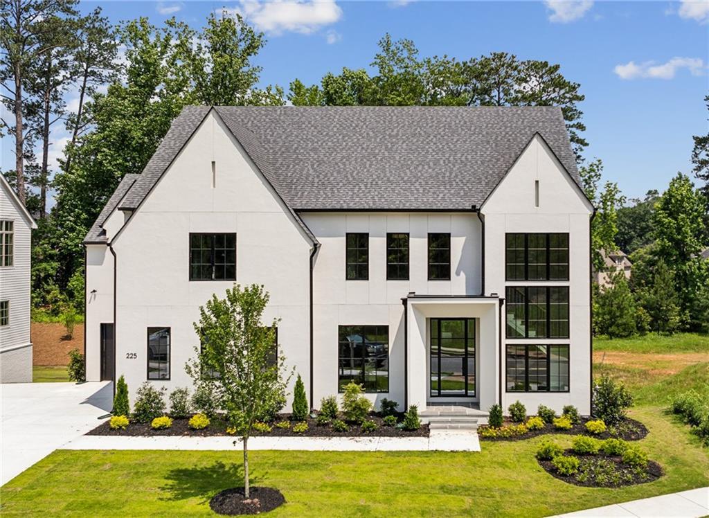 225 River Valley Ct., Atlanta, GA 30328