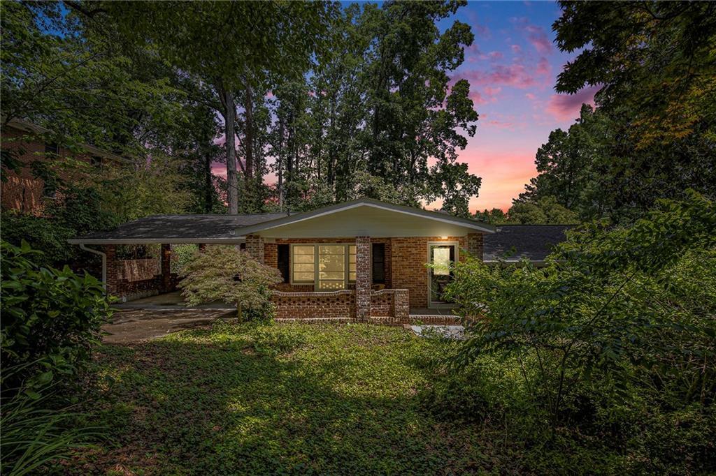 2595 Woodhill Cir., Atlanta, GA 30344