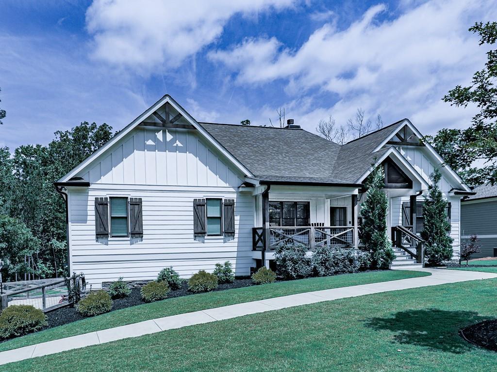 971 Cable Rd., Waleska, GA 30183