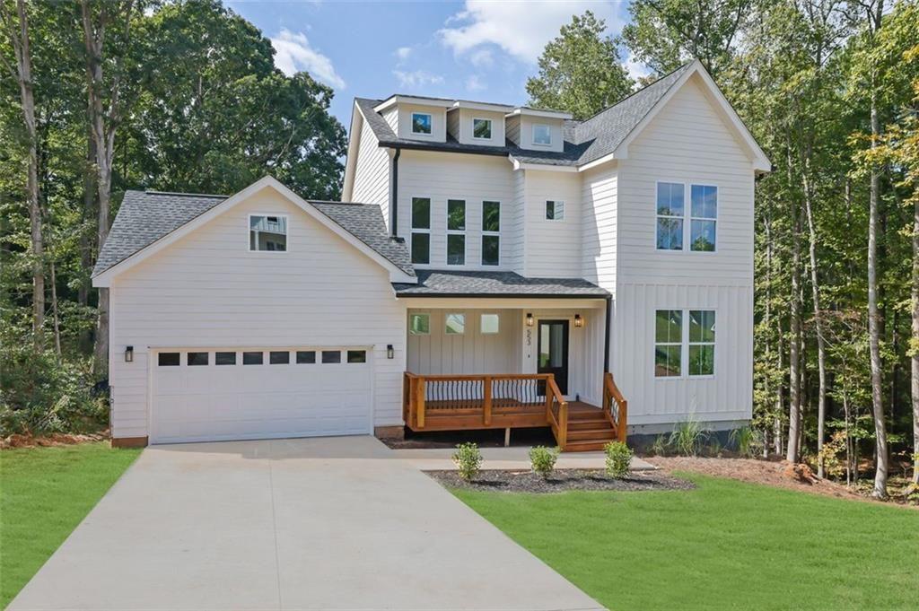 553 Somersby Dr., Dallas, GA 30157