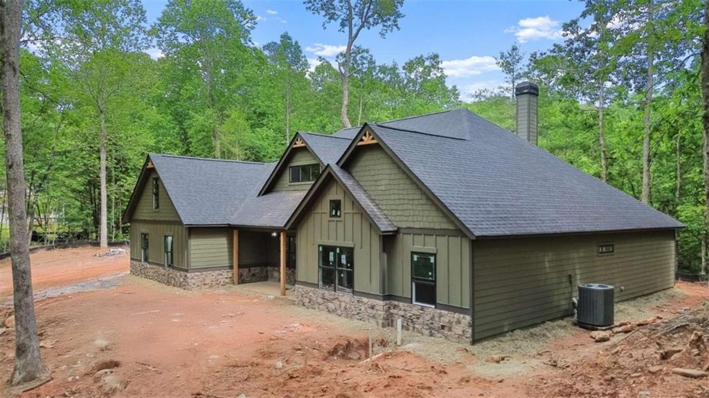 381 Chattahoochee Glen Rd., Clarkesville, GA 30523
