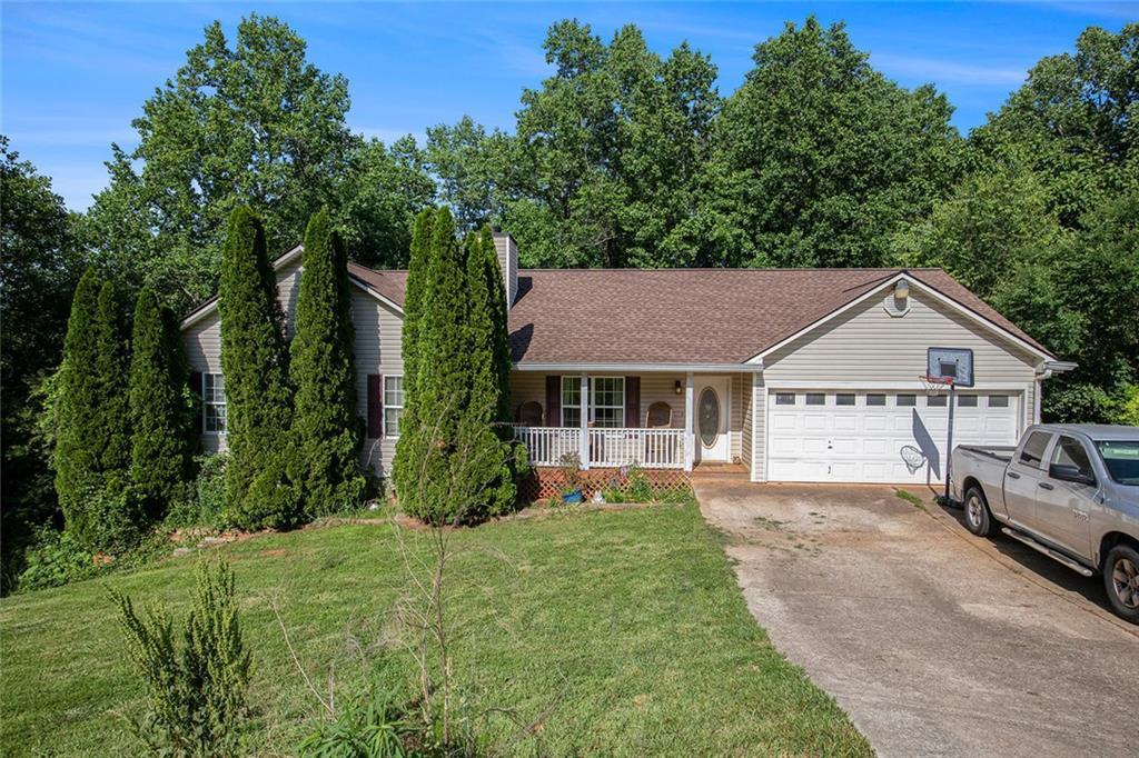 3338 Pennington Point Dr., Gainesville, GA 30507