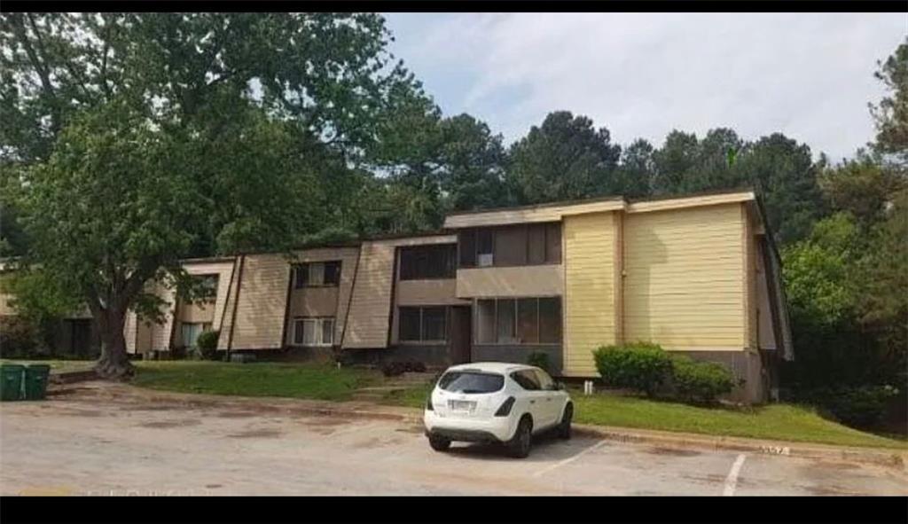 5931 Sutcliff Sq., Lithonia, GA 30058
