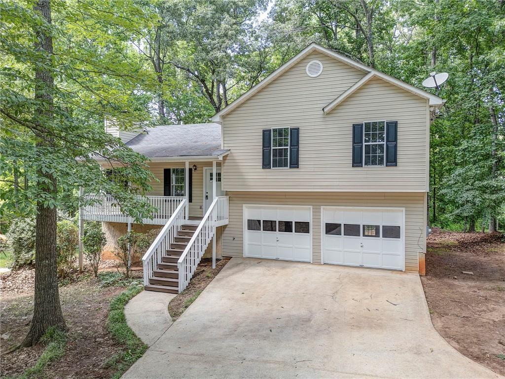 459 Bakers Bridge Cir., Douglasville, GA 30134