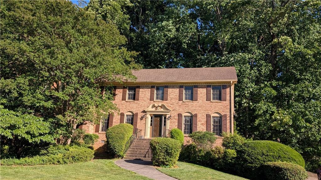 6387 Rosecommon Dr., Peachtree Corners, GA 30092