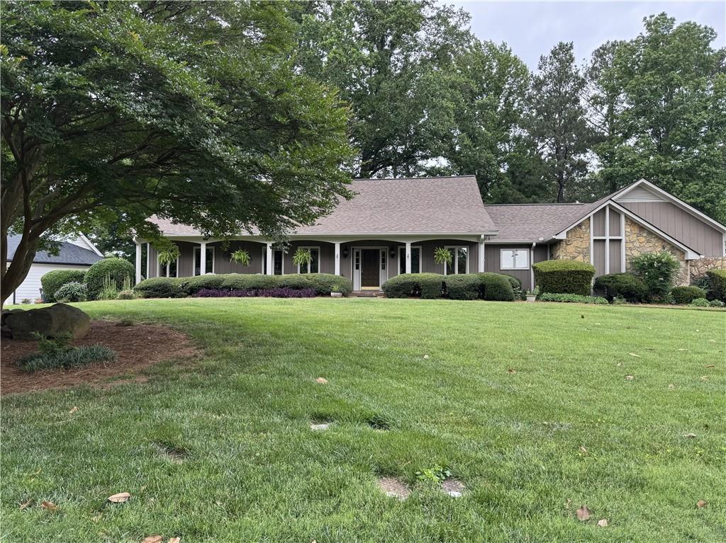 12162 Mountain Laurel Dr., Roswell, GA 30075