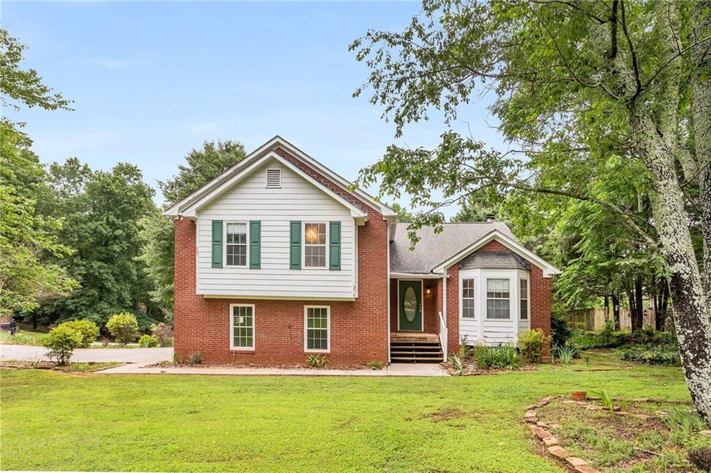 524 Stephens Point Dr., Lawrenceville, GA 30045