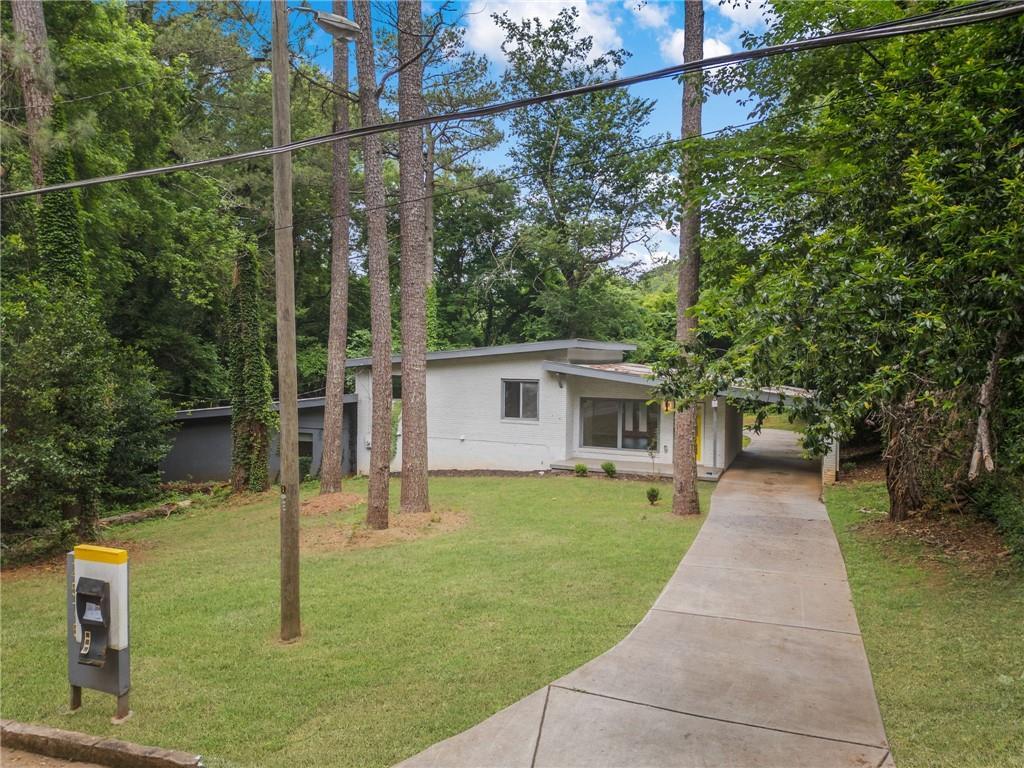 2575 Flagstone Dr., Atlanta, GA 30316
