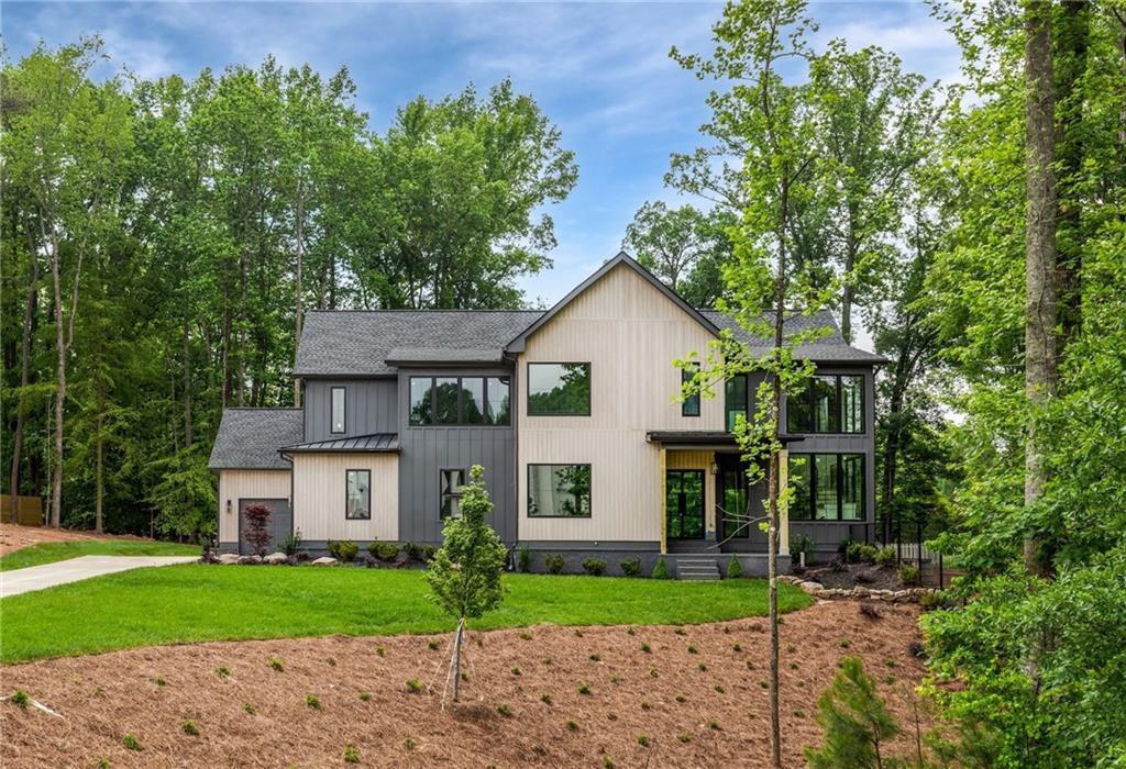 130 Nova Ln., Roswell, GA 30075